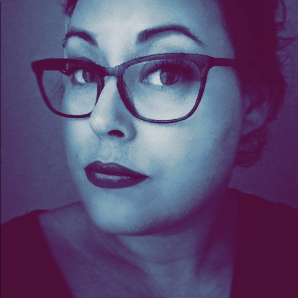 Meet your Posher, Danielle - Picture 1 of 1